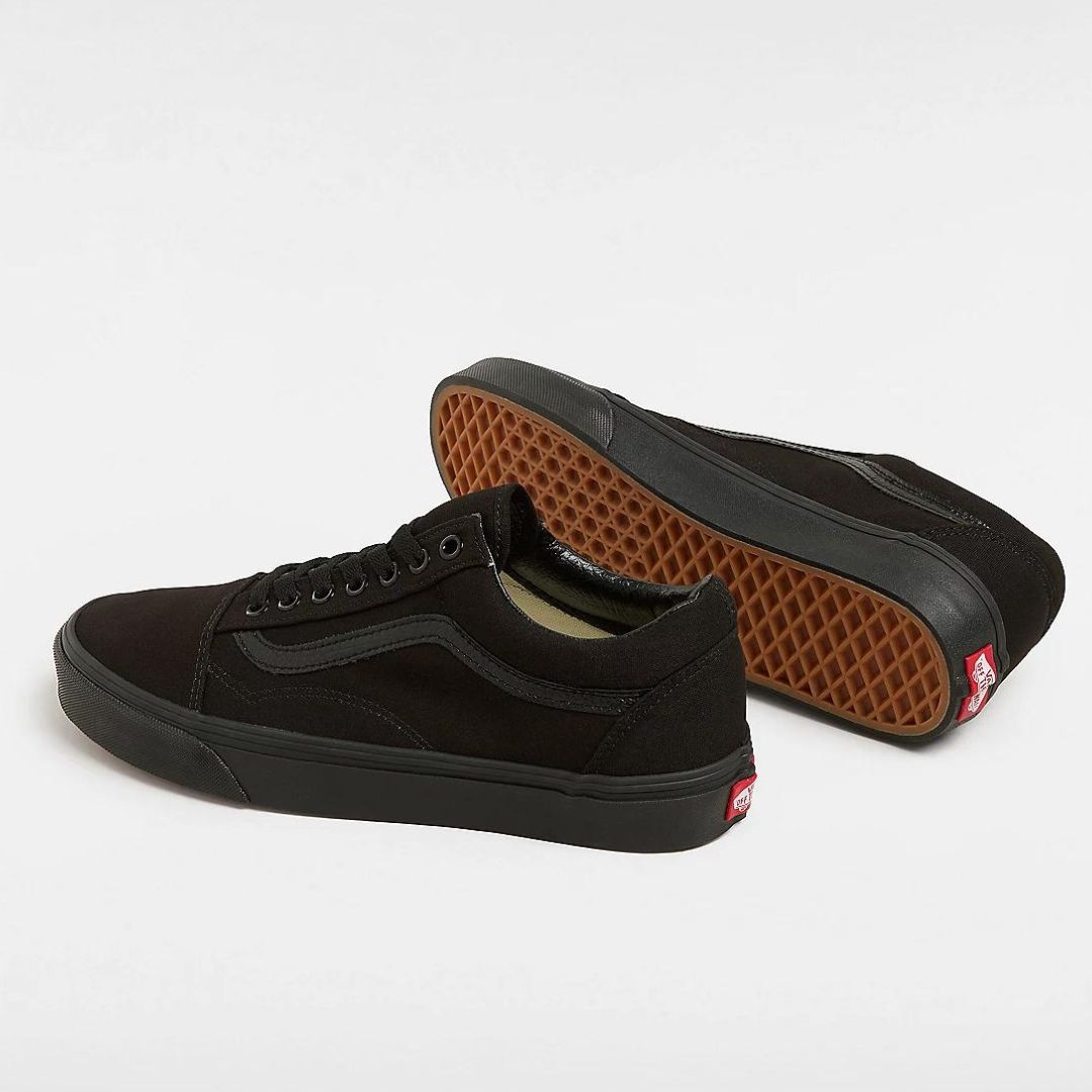 volledig zwarte vans sneakers