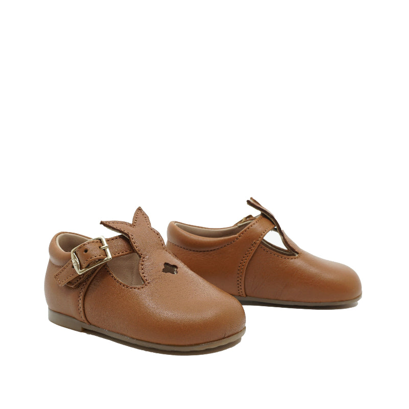 Babyschoentjes in bruin leder met een schattig konijntje van het Spaanse merk Eli. www.septemberstories.be