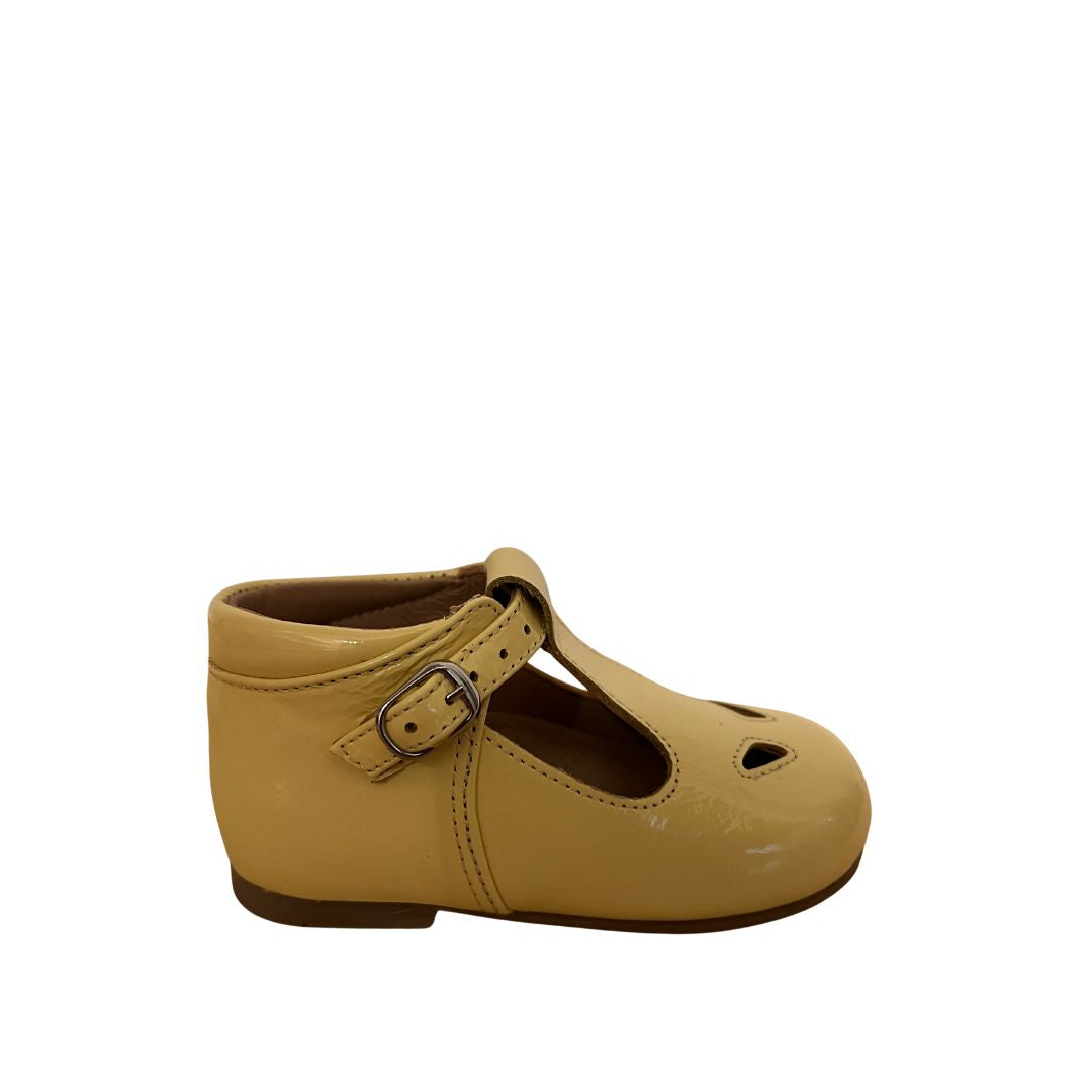 botergele laklederen mary-janes