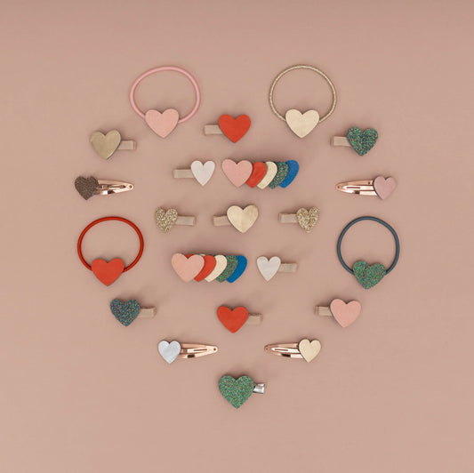 Retro heart mini clips