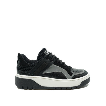 leren zwarte jongenssneakers van het Italiaanse merk Jarrett